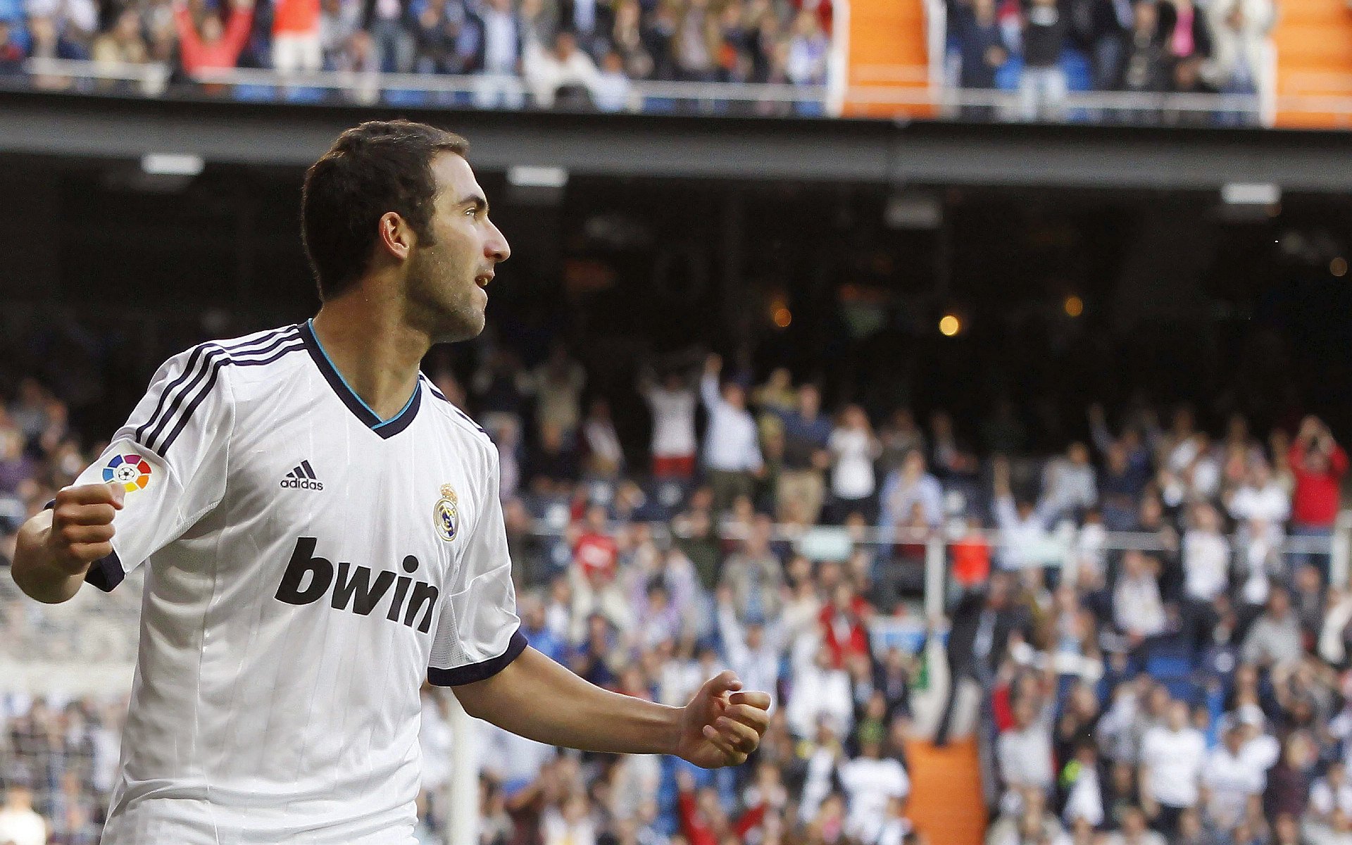 雷恩加强边路防守遏制突破能力,雷恩加尔最新出装