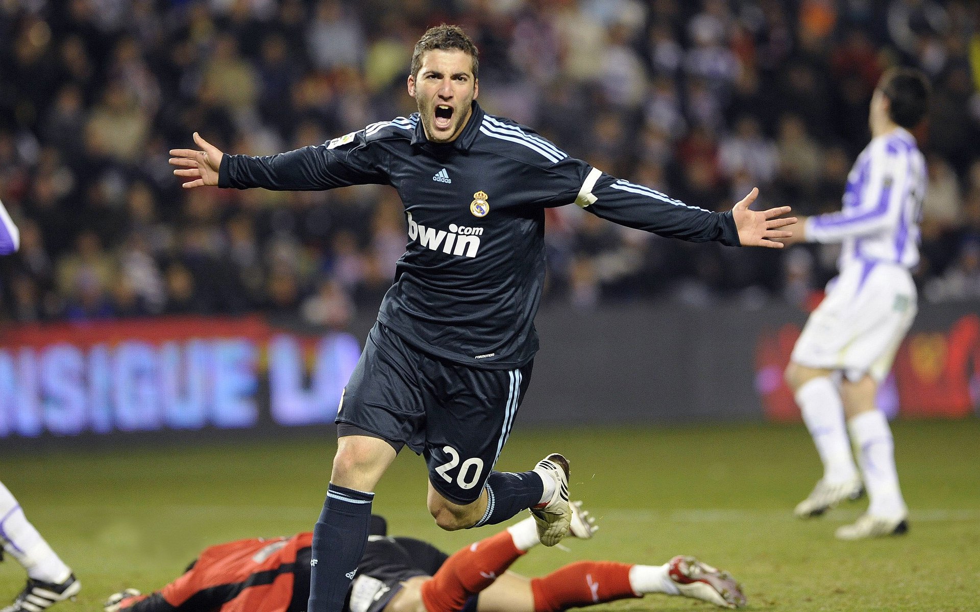 乔帅用游戏打破隔阂,赵继伟说统一思想从此不再难题